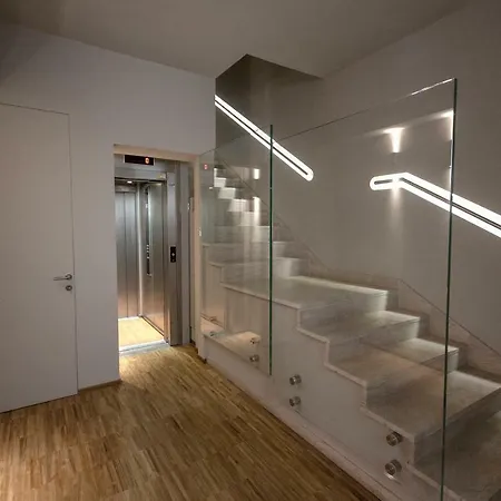 Ferienwohnung Luxury 65Mq Under The Two Towers Bologna Exterior foto